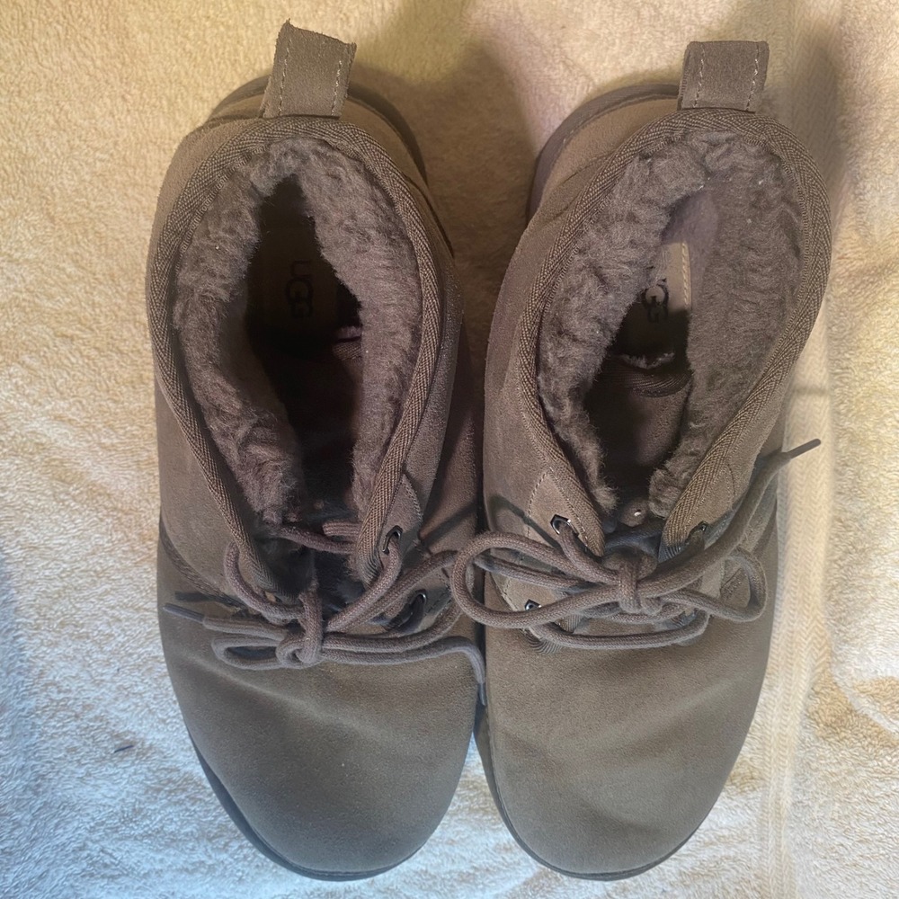 UGG Neumel Men's Charcoal Grey Suede Lace Up Chukka Ankle Boots Size 12